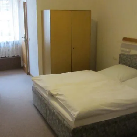 Zum Baren Hotel *